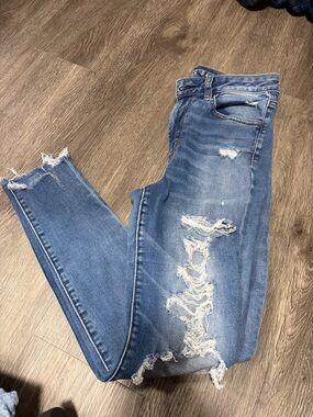 American eagle Distressed Blue Skinny Jeans
